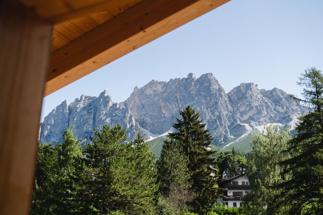 Camina Suite And Spa Κορτίνα Ντ' Αμπέτσο Εξωτερικό φωτογραφία
