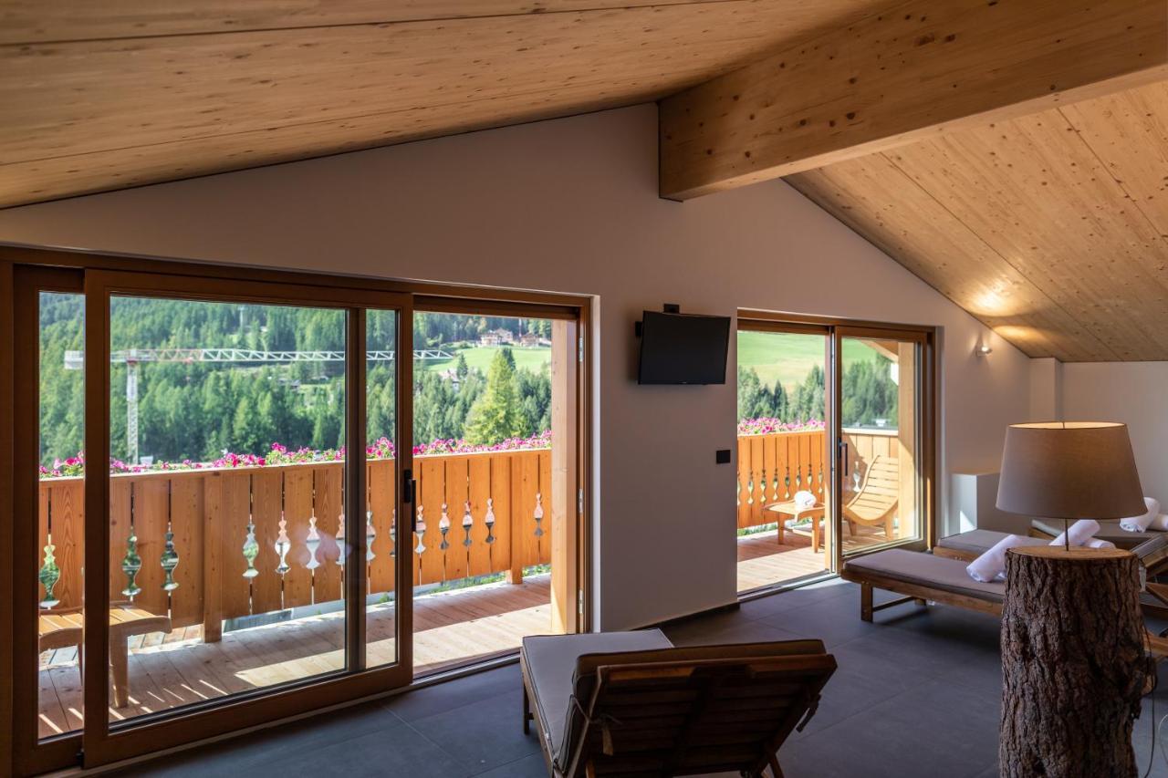 Camina Suite And Spa Κορτίνα Ντ' Αμπέτσο Εξωτερικό φωτογραφία