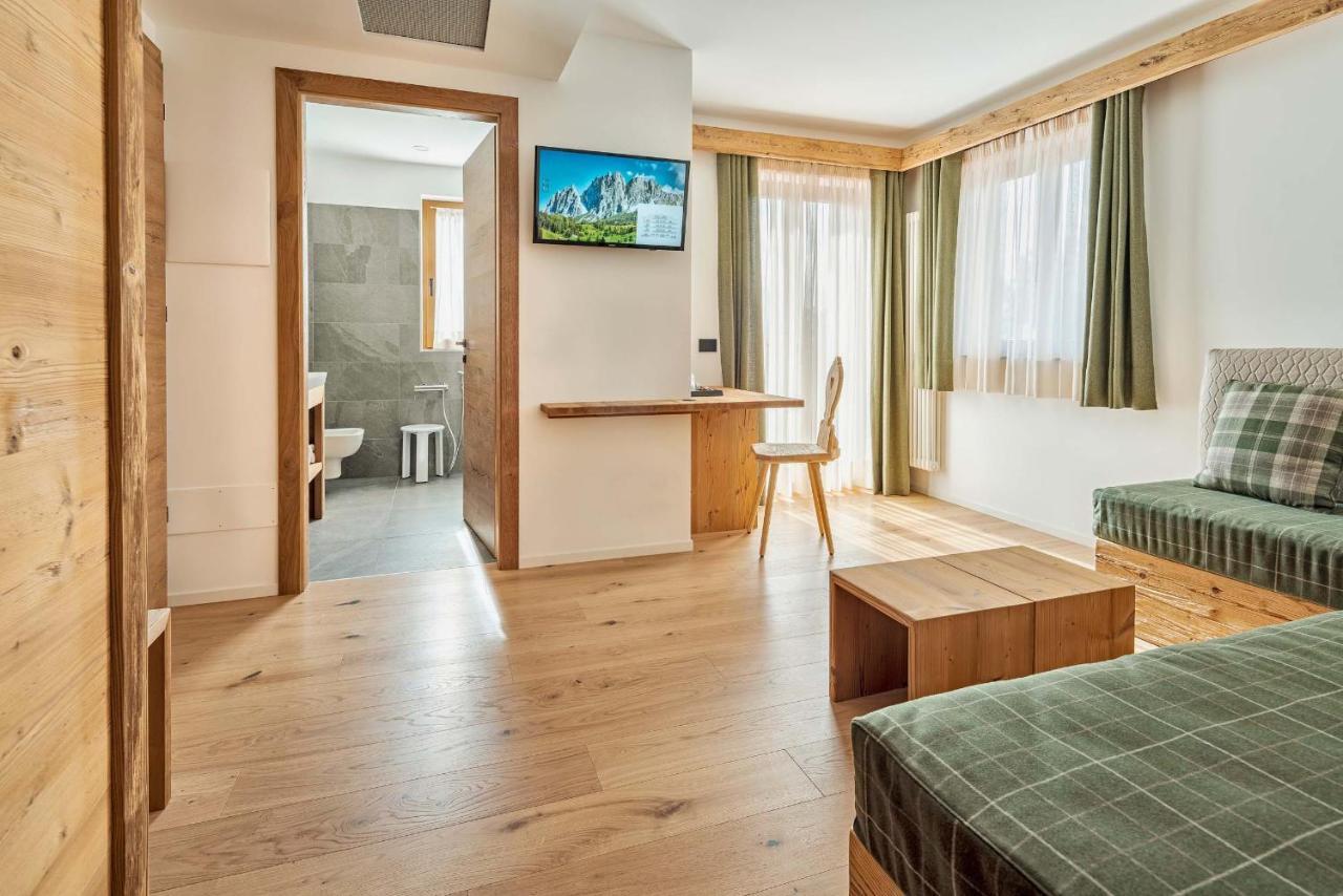 Camina Suite And Spa Κορτίνα Ντ' Αμπέτσο Εξωτερικό φωτογραφία