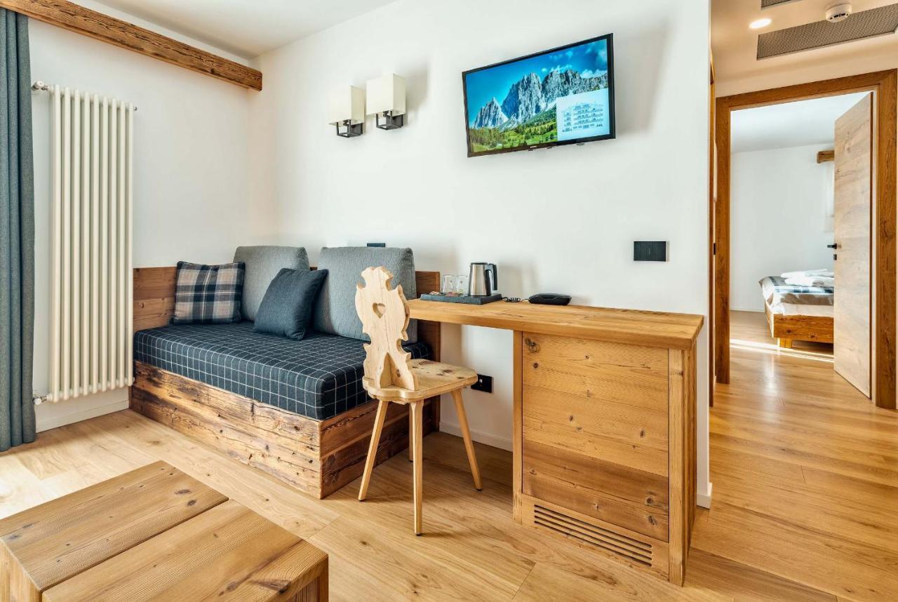 Camina Suite And Spa Κορτίνα Ντ' Αμπέτσο Εξωτερικό φωτογραφία